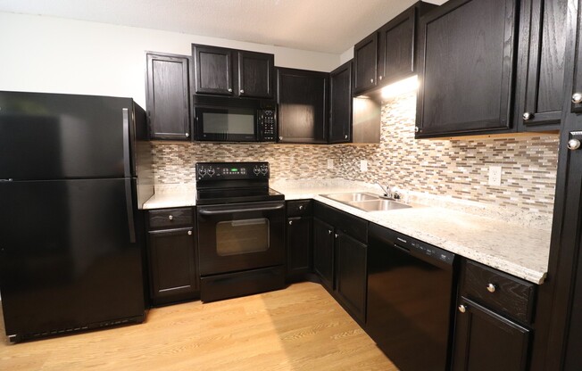 Super cute, 2-bed, 1-bath condo in Riverview Villas of Rock Hill!