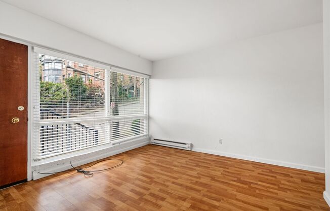 Studio, 1 bath, 355 sqft, $1,325, Unit 312