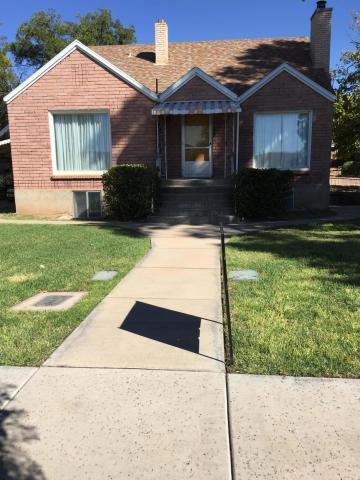 2 beds, 1 bath, 1,138 sqft, $1,525, Unit A