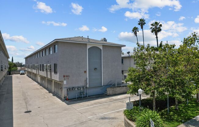 Huntington 9160 Complex LLC