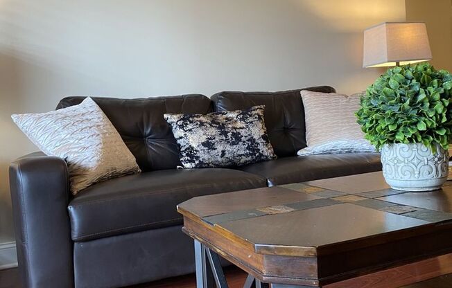 3 beds, 2 baths, 1,500 sqft, $3,475, Unit 450SMA1