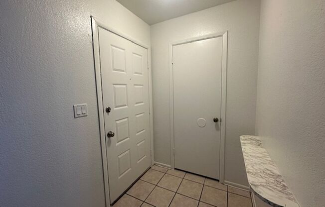3 beds, 2 baths, $1,699, Unit # 113