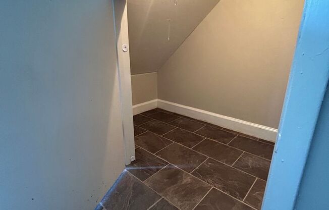 3 beds, 2.5 baths, 1,636 sqft, $1,379, Unit 729