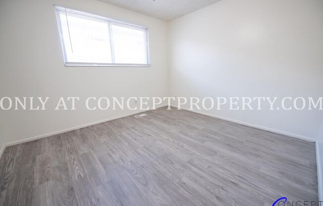 2 beds, 1 bath, 930 sqft, $1,275, Unit 37
