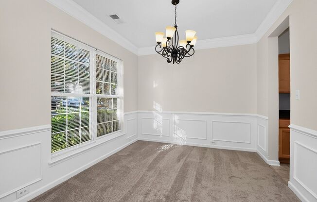 Beautiful Four Bedroom in Crismark Community!