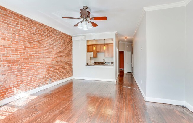 Delightful Abode in Dupont! Storage Space and Parking Included!