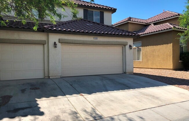 Beautiful 5 Bed/3 Bath Home!