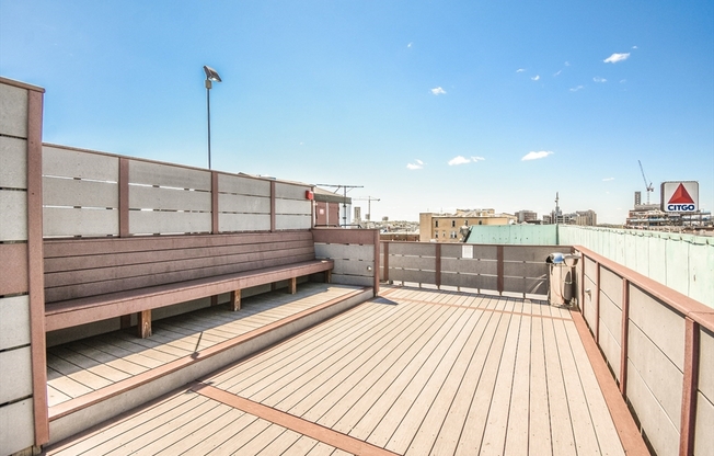 Studio, 1 bath, 350 sqft, $2,400, Unit 87