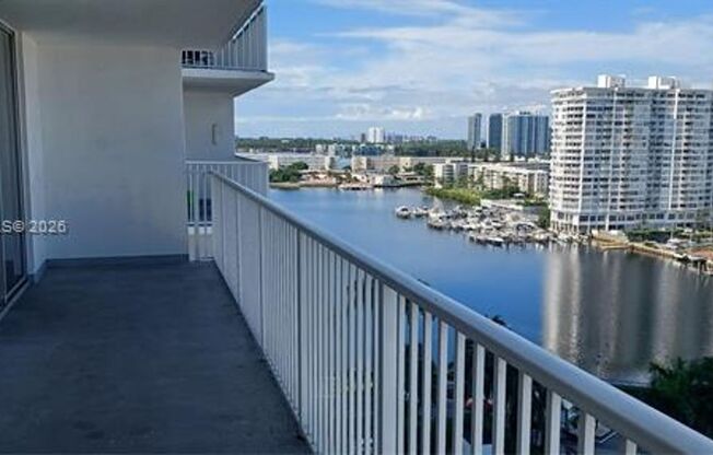 2 beds, 2 baths, $3,500, Unit # 1401 W