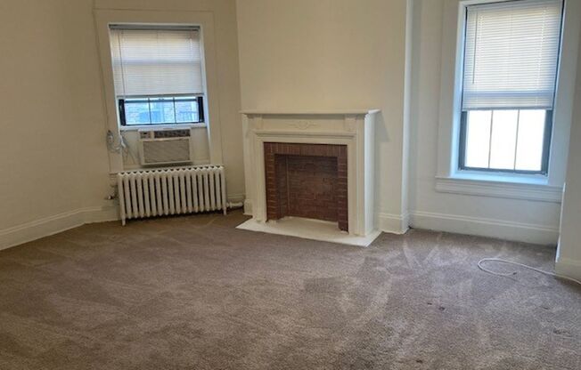 2 beds, 1 bath, 762 sqft, $1,599, Unit 1301-36