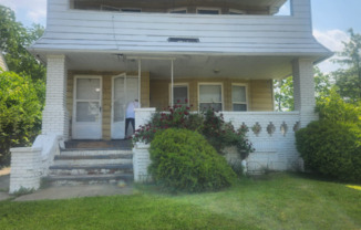 3721 E 146 ST