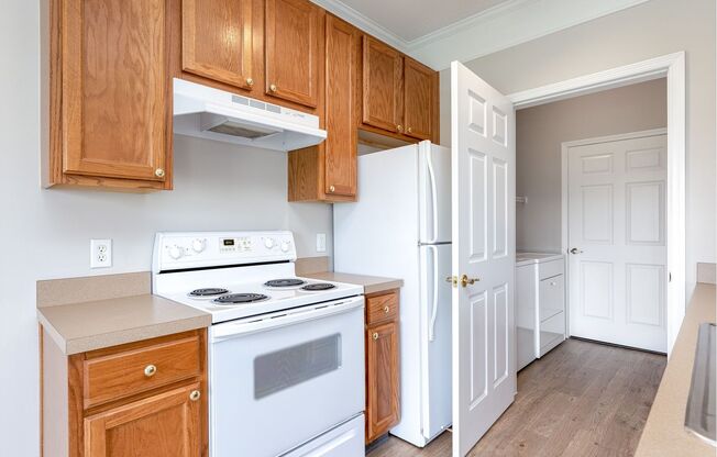 2 beds, 1 bath, 982 sqft, $1,369, Unit 336