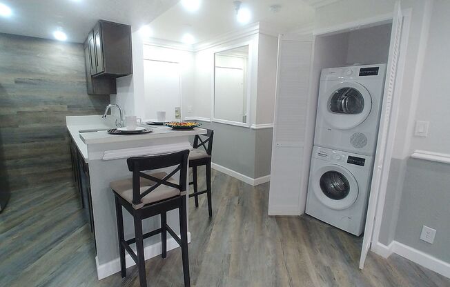 2 beds, 2 baths, 910 sqft, $2,895, Unit 302