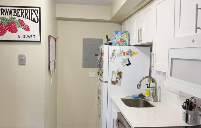 2 beds, 1 bath, 940 sqft, $2,450, Unit 7F