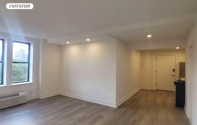 1 bed, 1 bath, $5,500, Unit 6F