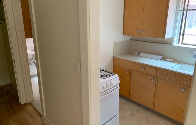 Studio, 1 bath, 352 sqft, $995, Unit 47