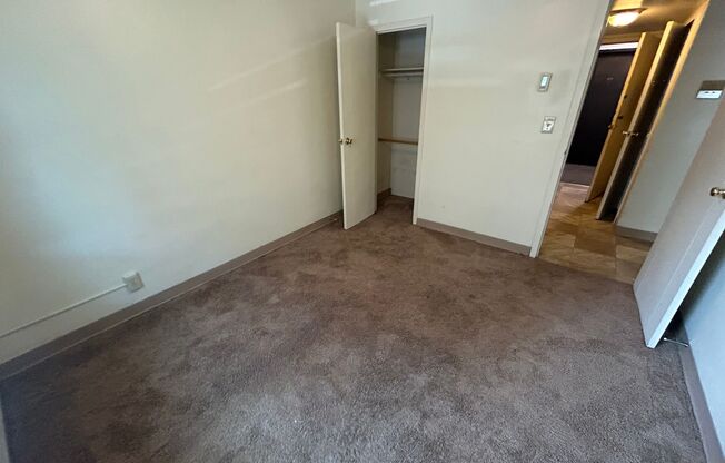 1 bed, 1 bath, $875, Unit 211