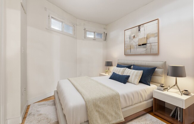 3 beds, 1 bath, 1,035 sqft, $3,975, Unit L