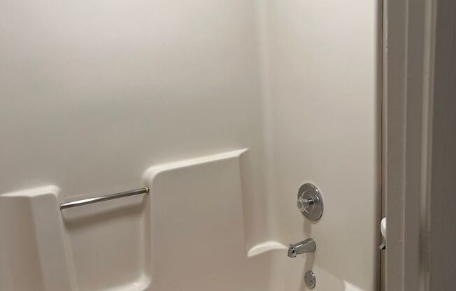 1 bed, 1 bath, 400 sqft, $829, Unit 8506