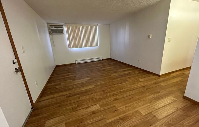 $1,025 | 2 Bedroom, 1 Bathroom Apartment | Cat Friendly* | Available for August 1st, 2025 move in!