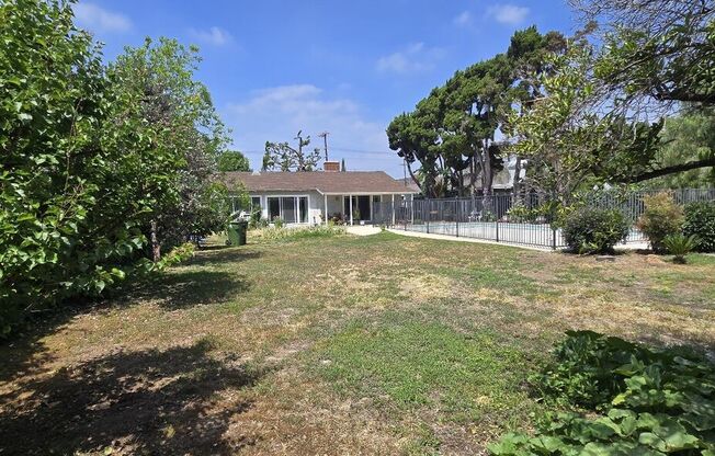 8936 BALBOA BLVD