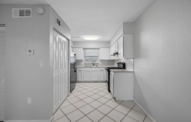 2 beds, 1 bath, 850 sqft, $1,500, Unit C212