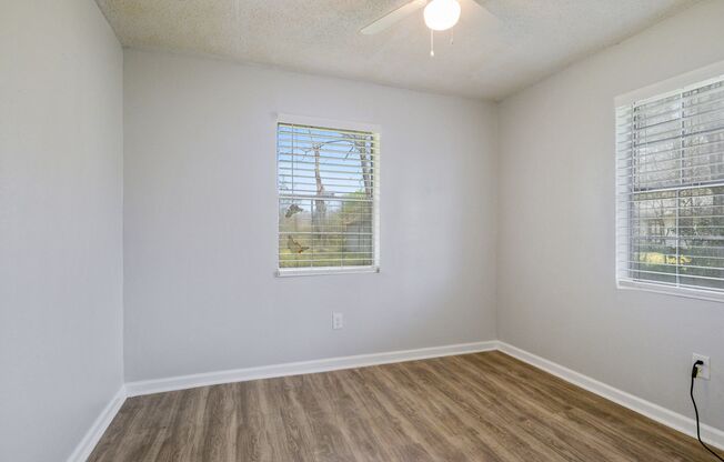 3 beds, 1 bath, $1,245