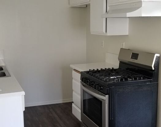 Studio, 1 bath, 475 sqft, $1,645, Unit 206