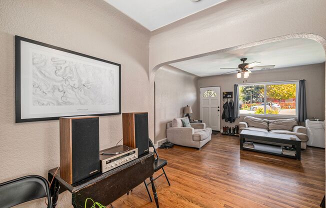 Beautiful Home Available in Berkeley Neighborhood!