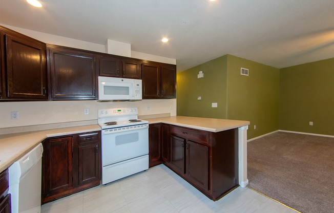 407 E 5 ST