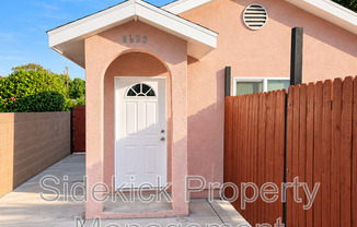 8620 GREENLEAF AVE