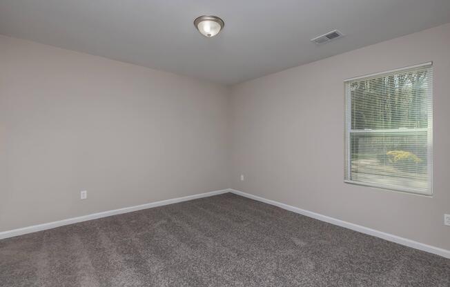 3 beds, 1 bath, $1,595