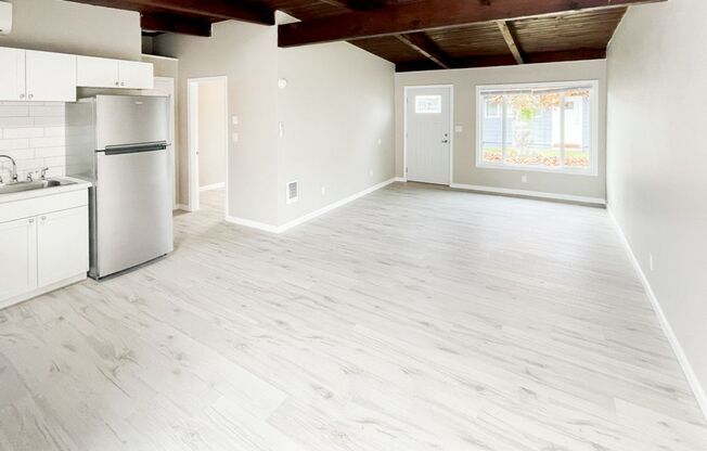 1 bed, 1 bath, 625 sqft, $1,200, Unit 09