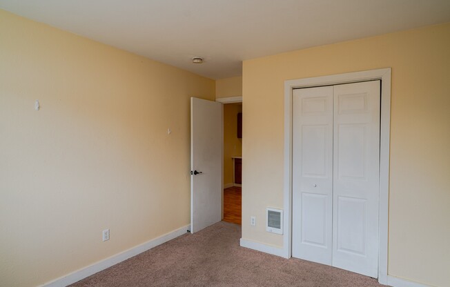 2 beds, 1 bath, $1,595