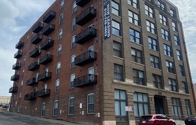 2 beds, 1 bath, 1,000 sqft, $1,265, Unit 101
