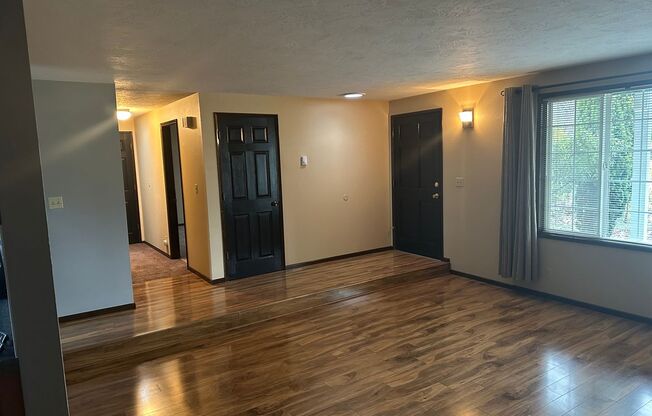 2 beds, 1 bath, $1,695