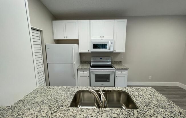 ANNUAL RENTAL - OASIS- 1 BED/1BATH