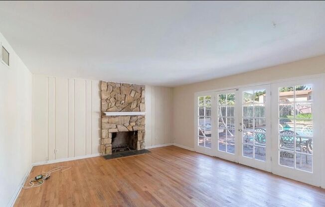 Beautiful Hillside Home in North Granada Hills !