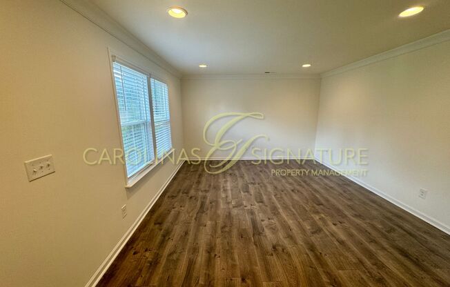 Fantastic 3BR/2.5BA Townhome located in The Elm at Stonecrest
