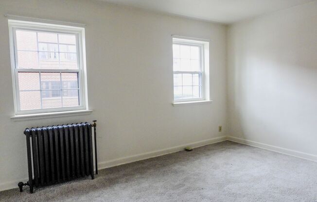 Studio, 1 bath, 450 sqft, $800, Unit 775-44