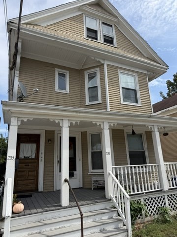 2 beds, 1 bath, 910 sqft, $2,300, Unit 2