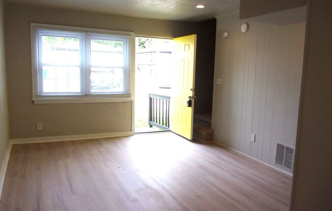 1st Month Rent Free Move In Special - 2 Bedroom 1 Bath Townhome Minutes to Uptown Charlotte - Recently Renovated