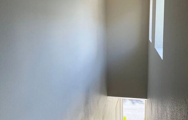 2 beds, 2 baths, $2,275, Unit # 5523