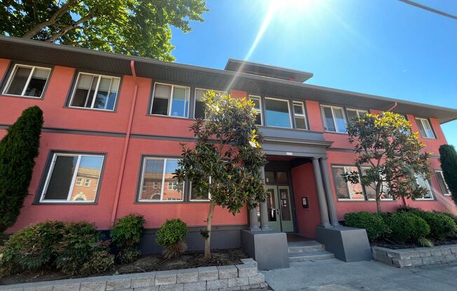 1 bed, 1 bath, $1,395, Unit 54