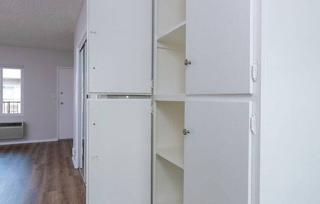 Studio, 1 bath, 444 sqft, $1,525, Unit 30