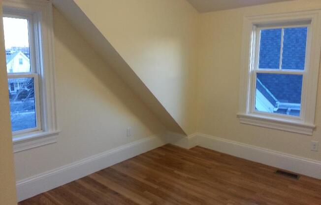 3 beds, 3 baths, 1,400 sqft, $5,400, Unit 2