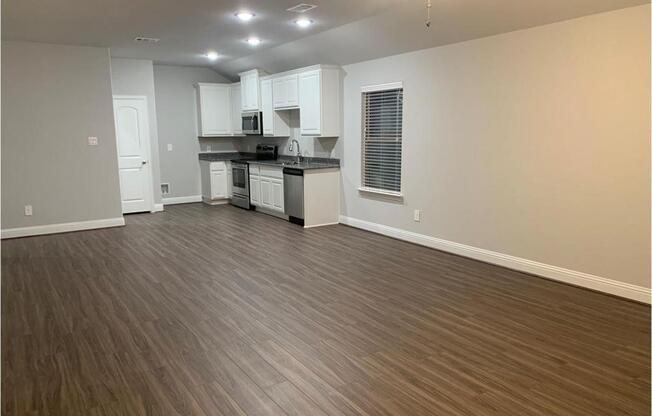 1433 WARRINGWOOD DR