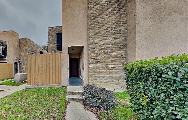 5618 BOCA RATON BLVD