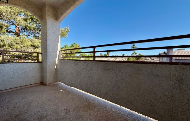 2 beds, 2 baths, $1,300, Unit # 2024