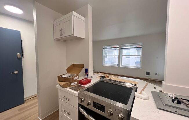 620 5 AVE W